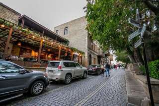 Апартаменты Cozy Old City Apartment Баку Апартаменты-11