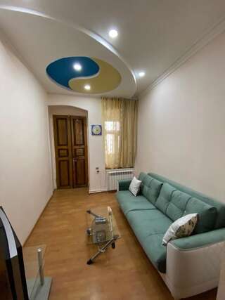 Апартаменты Cozy Old City Apartment Баку Апартаменты-5